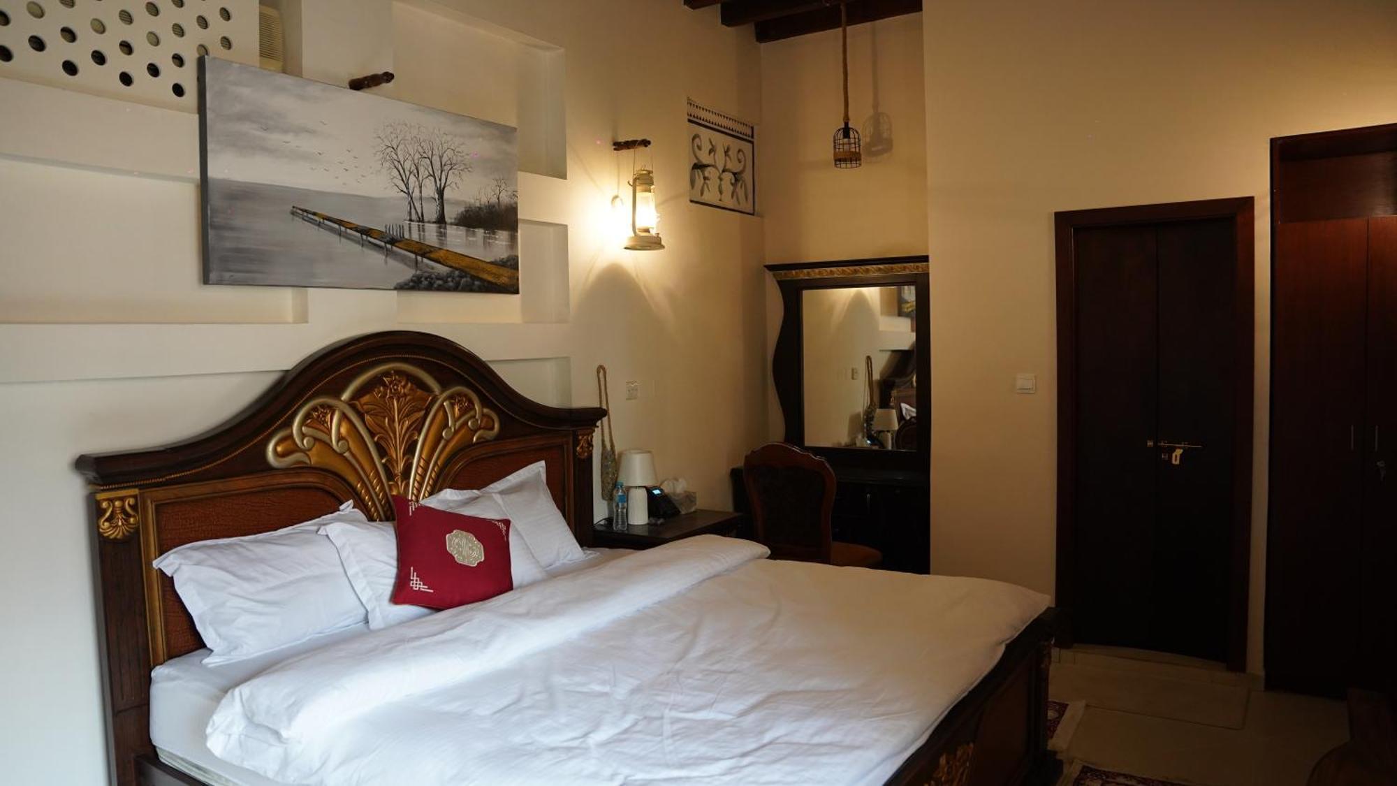 Hyba Heritage Hotel Dubai Buitenkant foto